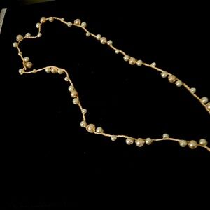 White pearl necklace vintage long